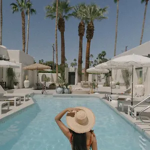 https://yara-hotel-adults-only.palm-springs-ca-hotels.com