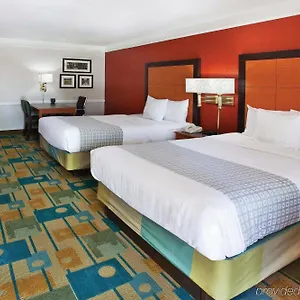*** Hotel La Quinta By Wyndham Midtown USA